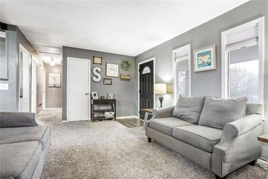 102 E Cedar St, Spring Hill, KS 66083 - photo 2