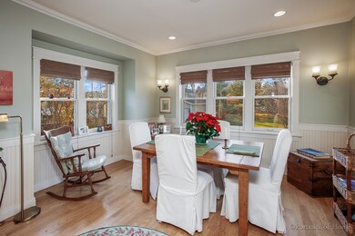 146 N Geneva Ave, Elmhurst, IL 60126 - photo 2