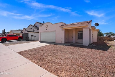 14232 Desert Cloud Dr, Horizon City, TX 79928 - photo 3