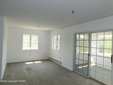 3 Village Cir unit 402, Stroudsburg, PA 18360 - photo 4
