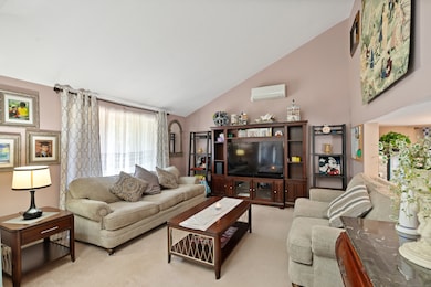 67 Adams Rd, Bloomfield, CT 06002 - photo 2