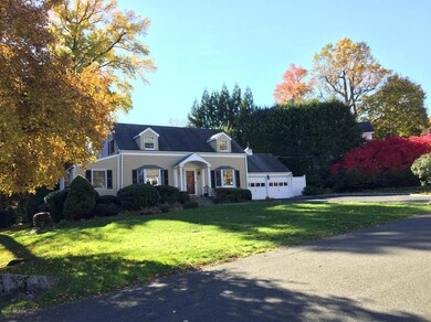 83 Winthrop Dr, Riverside, CT 06878 - photo 2