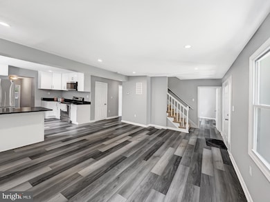 11236 Mccubbin Ave, Upper Falls, MD 21156 - photo 5