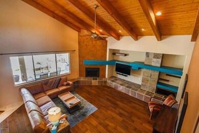 016_GREAT ROOM