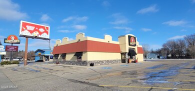 2909 S Washington St, Grand Forks, ND 58201 - photo 3