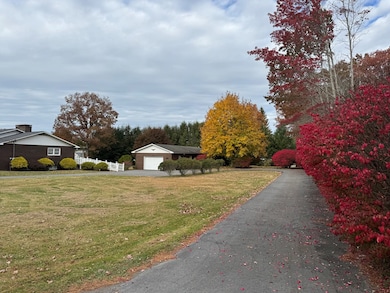 309 Hinton Rd, Shady Spring, WV 25918 - photo 4