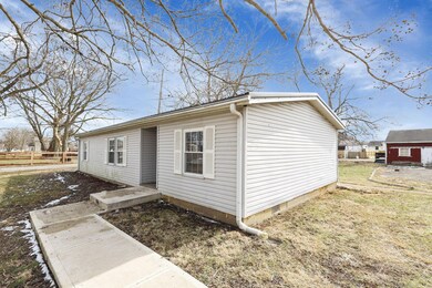 125 Cottage St, Lockbourne, OH 43137 - photo 4