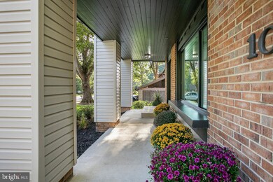 10520 Arrowood St, Fairfax, VA 22032 - photo 5