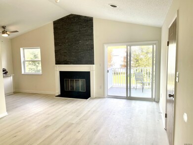 607 Cambridge Manor Dr unit 607, Schenectady, NY 12302 - photo 5