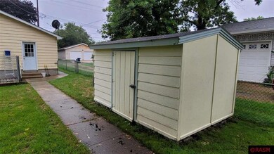 1011 N Minnesota St, New Ulm, MN 56073 - photo 4