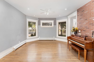 850 W Galena Blvd, Aurora, IL 60506 - photo 3