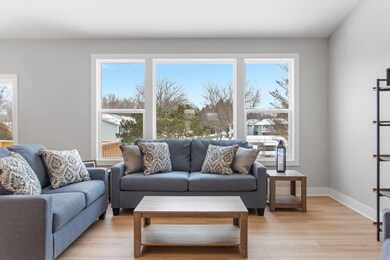 7-web-or-mls-6169 Lake Wind Ave-7