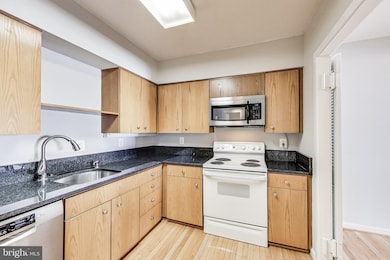 1200 23rd St NW unit 806, Washington, DC 20037 - photo 2