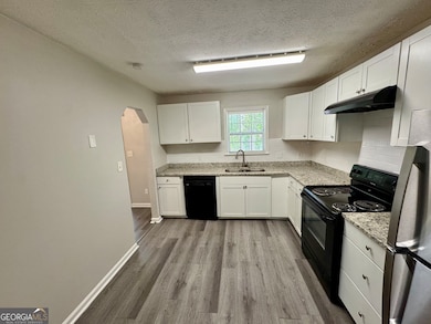 6061 Tina Ln, Rex, GA 30273 - photo 4