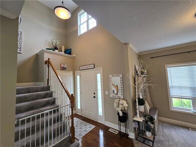 715 Saddle Ridge Ct, Raymore, MO 64083 - photo 3