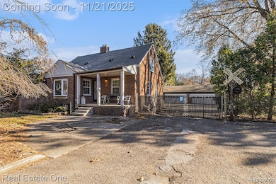 1530 Hubbard St, Garden City, MI 48135 - photo 2