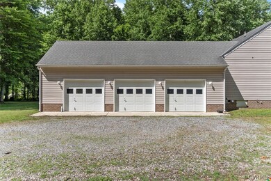 7305 Sandy Ridge Rd, Hopewell, VA 23860 - photo 4