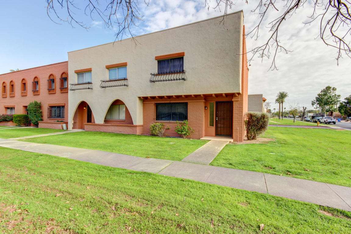 2902 East Clarendon (2)