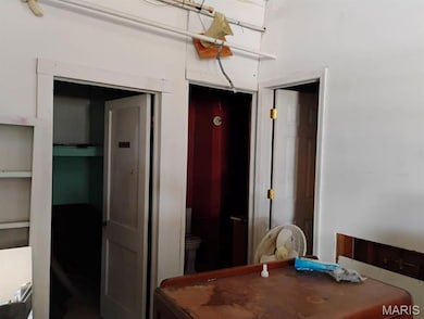 213 N Van Buren St, New Athens, IL 62264 - photo 4