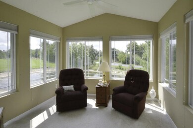 1363VillageCir_07
