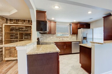 12903 Shady Ln, Old River-Winfree, TX 77535 - photo 7