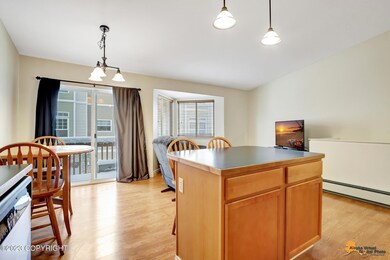 Kitchen w/Island