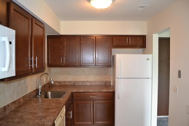 31993 W 12 Mile Rd unit 204, Farmington Hills, MI 48334 - photo 6