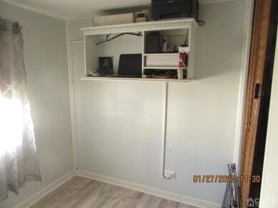 26 Dalbert St unit N-10, Carteret, NJ 07008 - photo 6