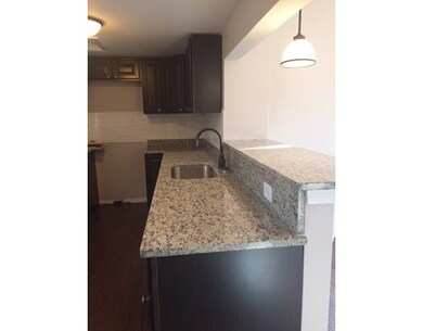 166 Pleasant St unit 2, Marblehead, MA 01945 - photo 2