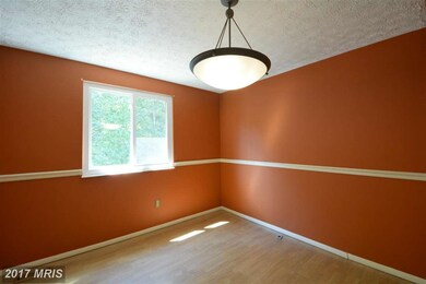 8152 Willowdale Ct, Springfield, VA 22153 - photo 7