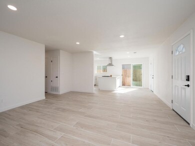 1178 14th St Los Osos CA 93402 USA-010-0