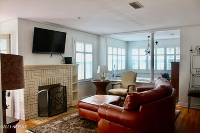 EE020F34-4E35-4D4A-B06D-FC45388E247B_1_2