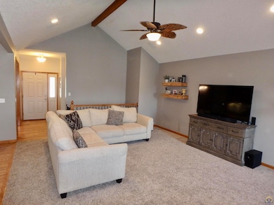 4229 SW Cambridge Ave, Topeka, KS 66610 - photo 4