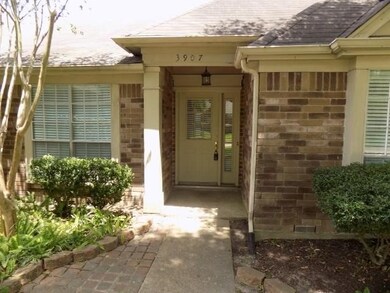 3907 Ashwood Dr, Pearland, TX 77584 - photo 2