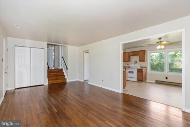 821 Broadfield Dr, Newark, DE 19713 - photo 7