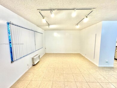 200 SW 132nd Way unit 209L, Pembroke Pines, FL 33027 - photo 5