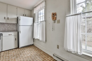 119 Main St unit 5, New London, NH 03257 - photo 4