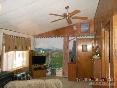 10100 NE Crooked River Dr unit 28, Redmond, OR 97756 - photo 4