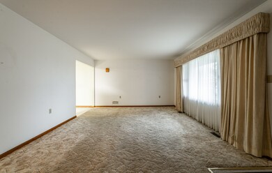 300 Mayfair Dr, Lincoln, IL 62656 - photo 6