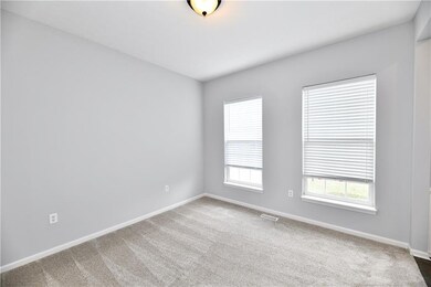 11796 Weathered Edge Dr, Fishers, IN 46037 - photo 7