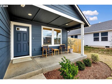 502 Cardinal Ave, Winlock, WA 98596 - photo 2