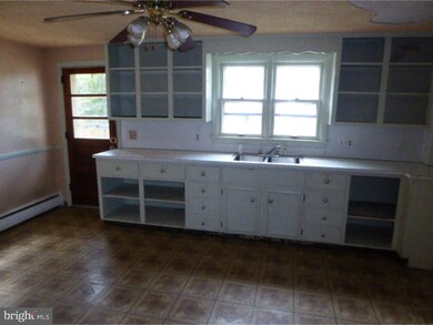 256 Walnut St, Pottstown, PA 19464 - photo 7