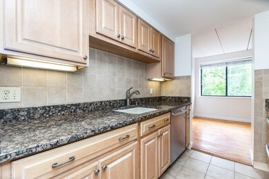 Claridge House Condominiums unit 603, Brighton, MA 02135 - photo 4