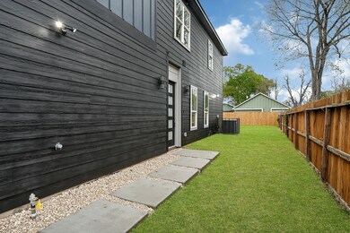 808 Fortune St unit A  - B, Houston, TX 77088 - photo 4