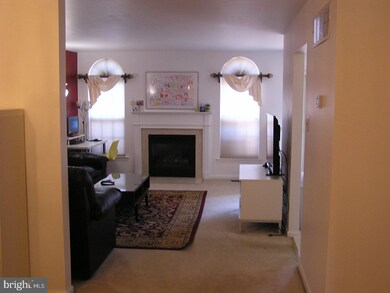 2207 Carriage Ln, Royersford, PA 19468 - photo 3