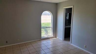 2102 Granbury St, Cleburne, TX 76033 - photo 3