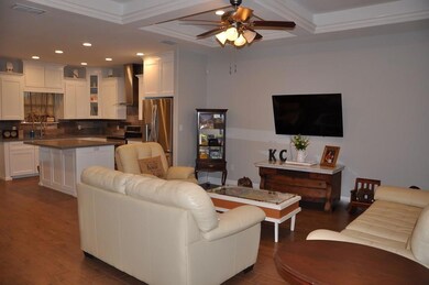 201 McAllen St, Donna, TX 78537 - photo 2