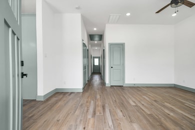 10917 San Jacinto Dr, La Porte, TX 77571 - photo 4