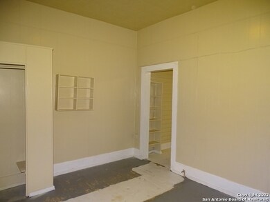 213 Cadwallader St, San Antonio, TX 78212 - photo 5