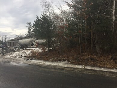 102 Lindberg Ave, Methuen, MA 01844 - photo 4